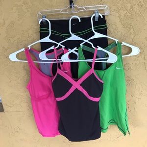 Nike work out clothes - set of 4